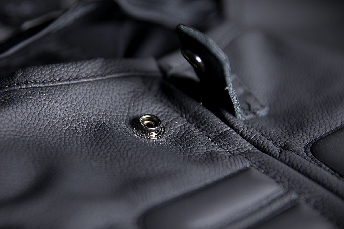 ICON Regulator™ D3O? Vest - Black - L/XL 2830-0392