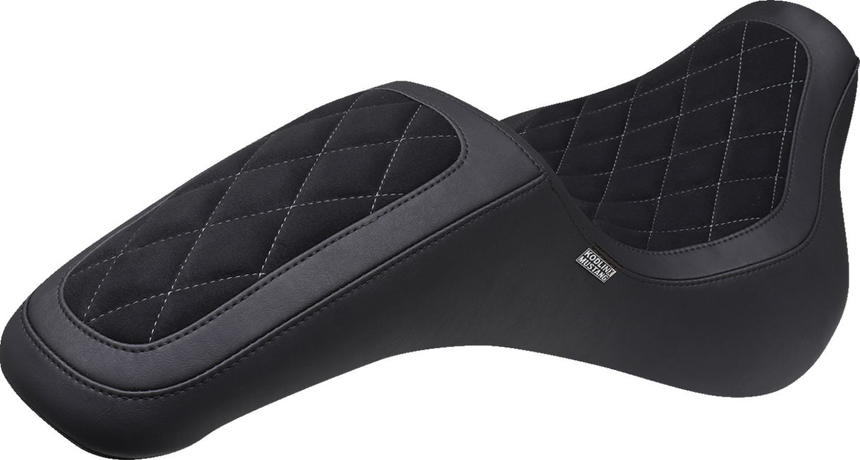 MUSTANG Signature Series Fastback* - Vinyl/Alcantara? - Diamond Stitch w/ Gun Metal Thread - FX '18-'24 76321GM