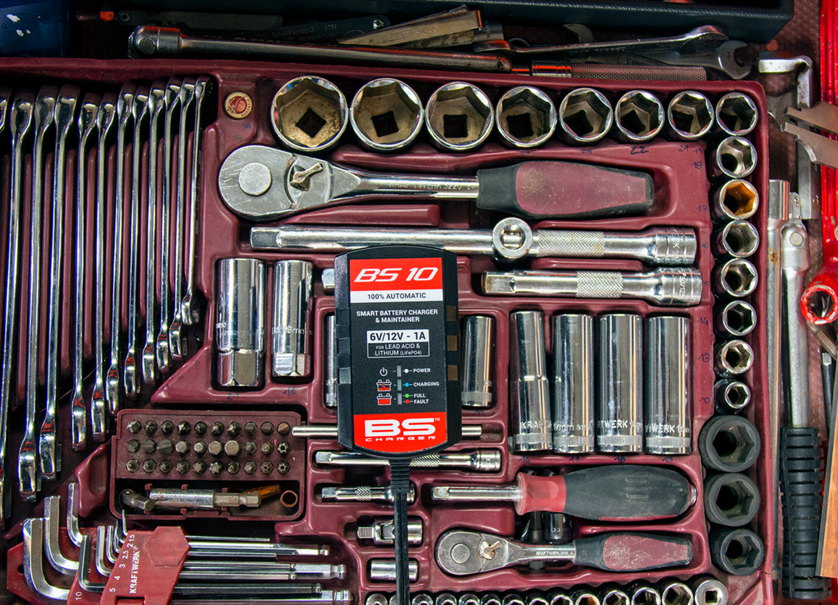 BS BATTERY Battery Charger/Maintainer - BS 10 - 6V/12V 700571