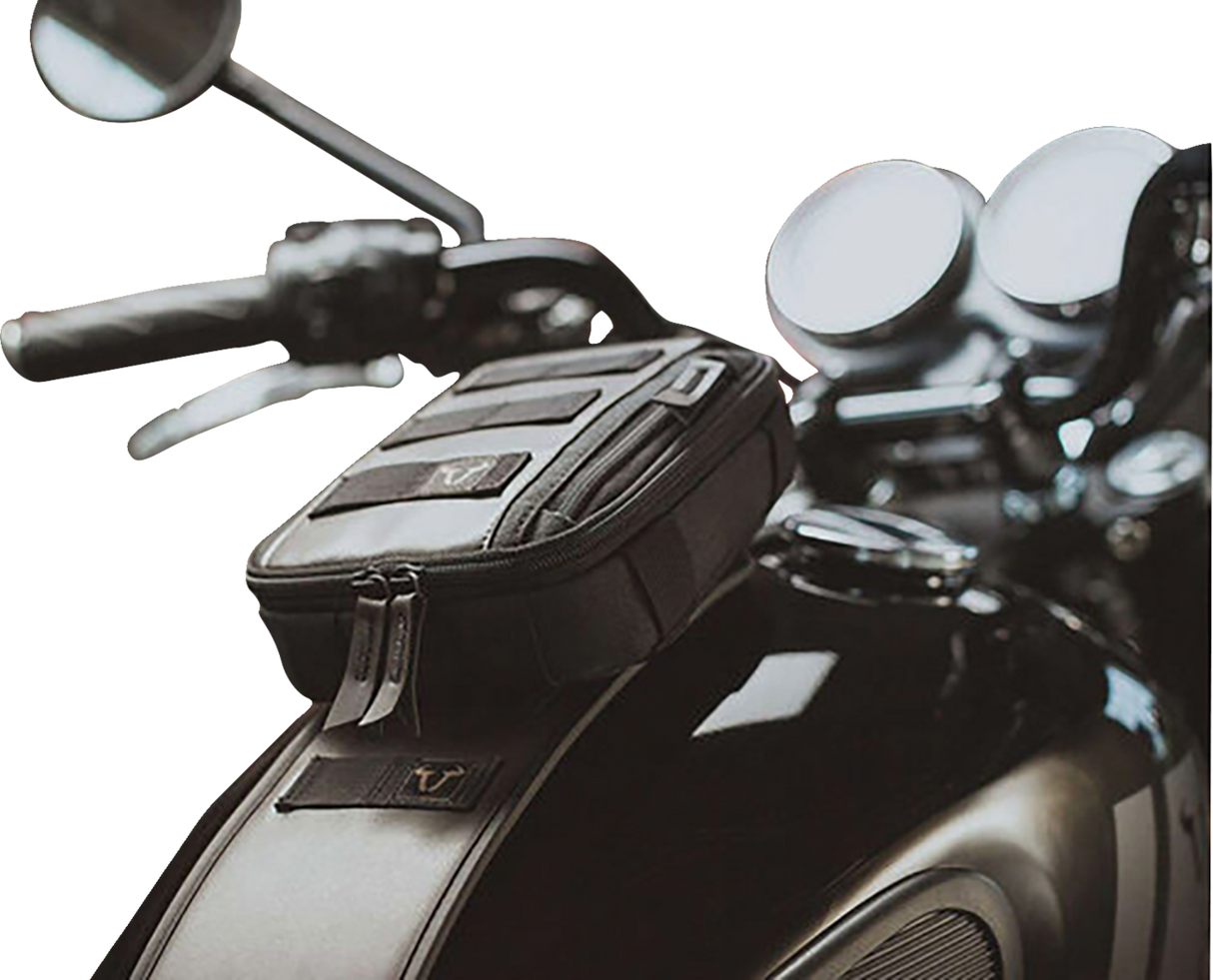 SW-MOTECH Legend Gear Tank Strap System - with LA2 Accessory Bag - BMW '14-'23 BC.TRS.07.512.50200