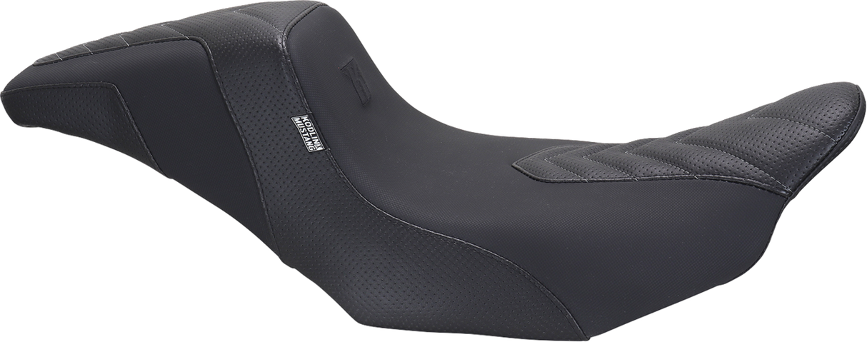 MUSTANG Signature Series Squareback™ Seat - Gripper Vinyl - Chevron - Gunmetal Stitch - FLH/FLT '23-'25 76324GM