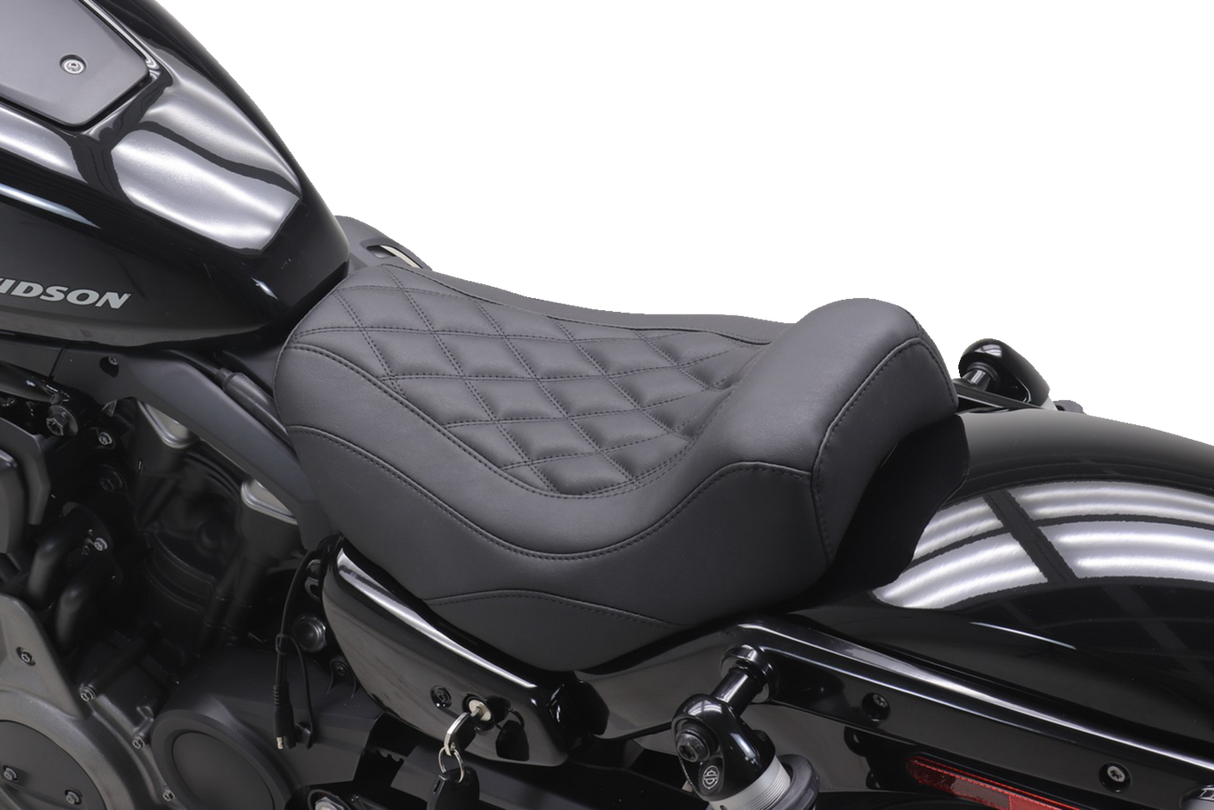 MUSTANG Tripper™ Solo Seat - Double Diamond - Nightster '22-'25 83100