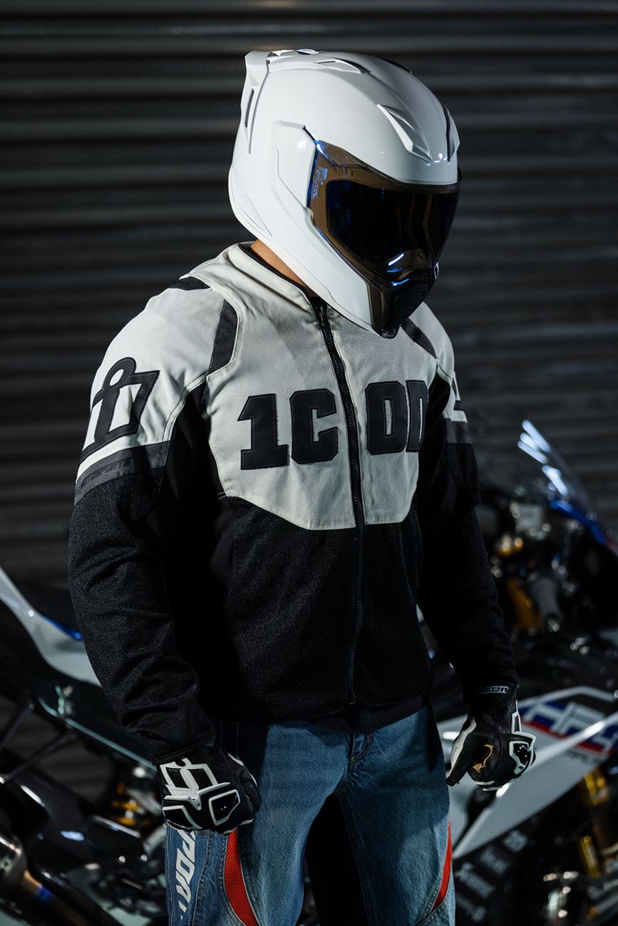 ICON Ultraflite™ Helmet - Solid