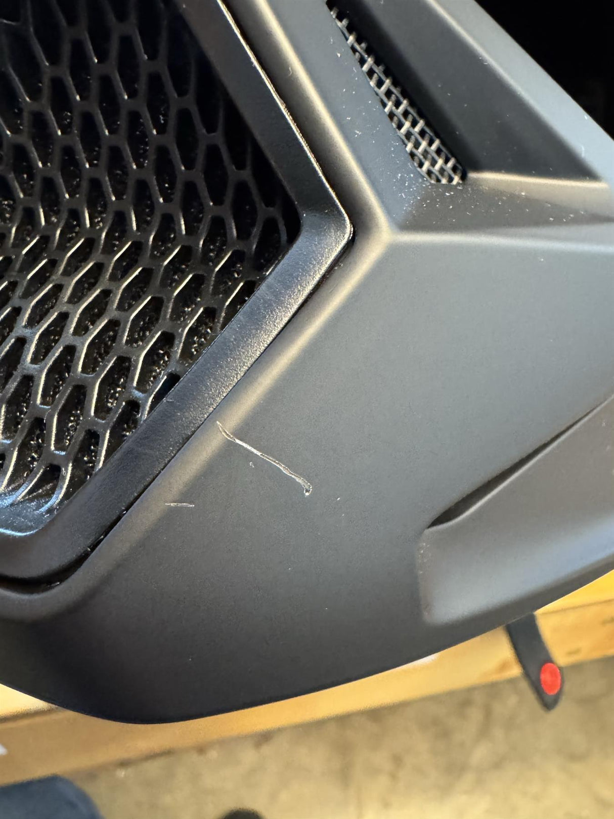 Fox Racing - V1 Solid Helmet - Matte Black - L (open box)