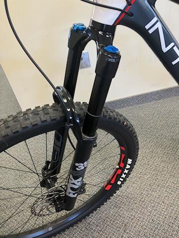 Intense - 2021 Used Primer Expert Grey Small