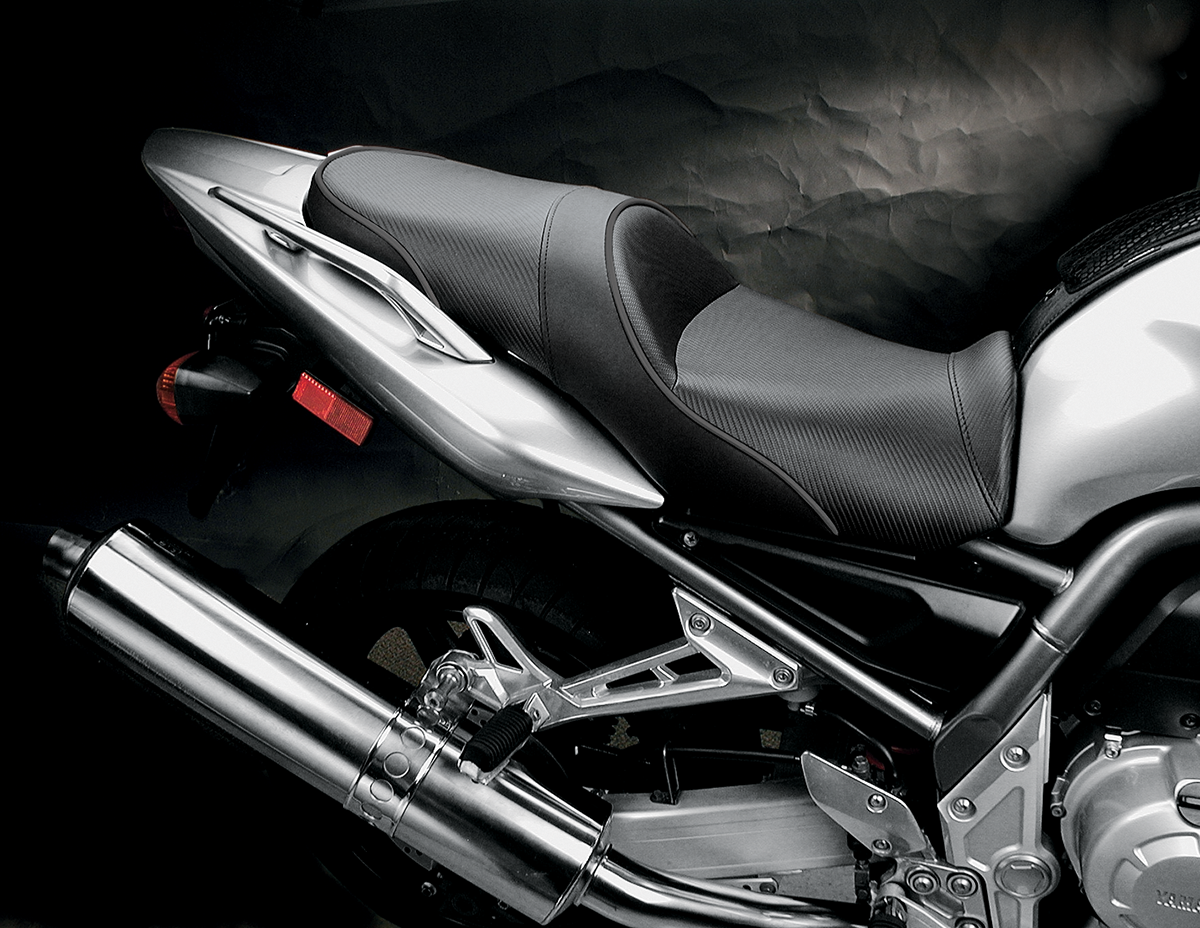 Sargent WS-549-19 World Sport Performance Seat - Black - Carbon FX - FZ1 '01-'05 | Street