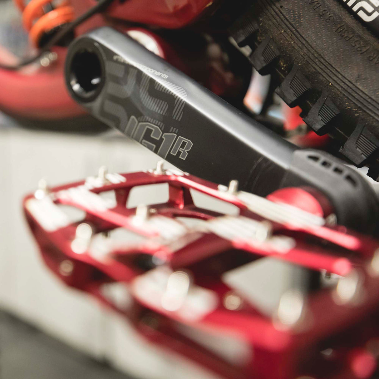 e*thirteen LG1 Race Carbon Cranks - Gen4