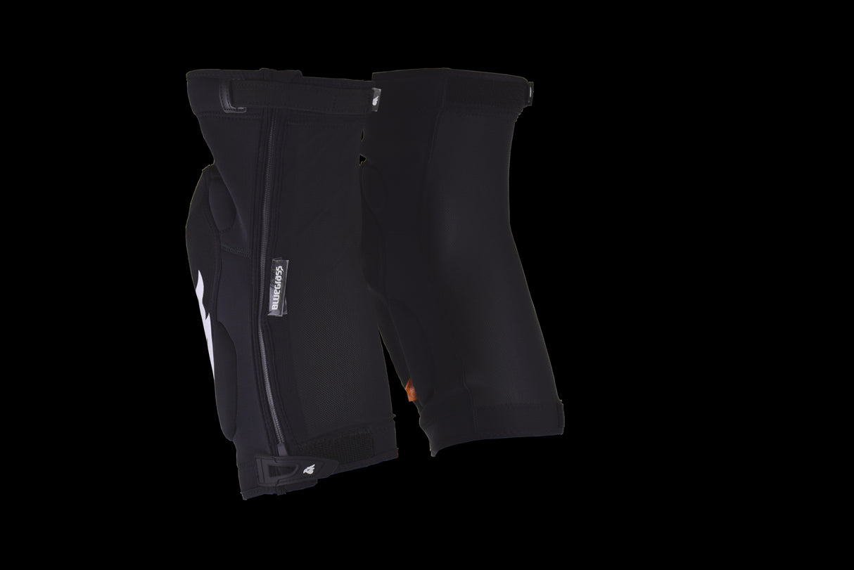 Bluegrass Solid D30 Knee Pads Black