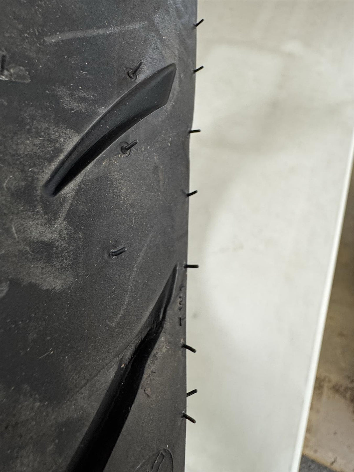 Metzeler - Cruisetec - 180/65B-16 81H (Rear) - 3576200 (Dented)