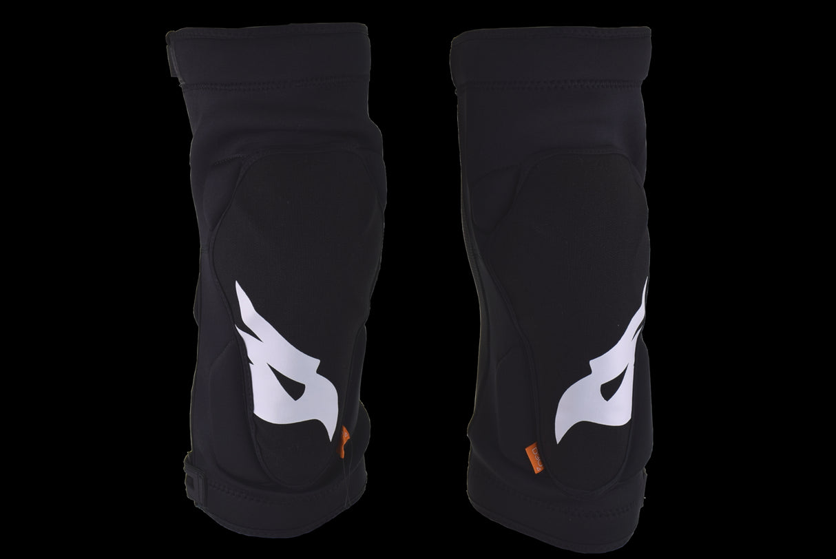 Bluegrass Solid D30 Knee Pads Black