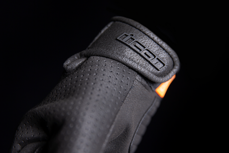 ICON Airform* Gloves - Black - Small 3301-4135