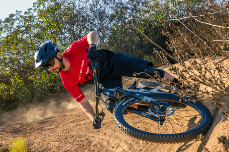 THOR Intense Chex Jersey - Red/Black - Large 5120-0141 - Cycle City Outdoors