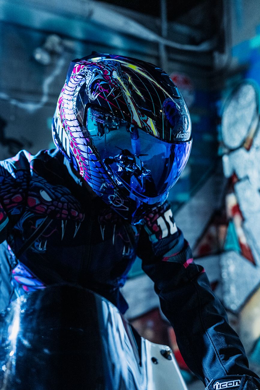 ICON Threshold™ Modular Helmet - Synthwave Lazer Cobra