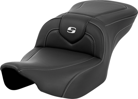 SADDLEMEN Roadsofa* Seat - Carbon Fiber - Silver Stitch/Silver Logo - without Backrest - FL '23-'24 823-07-185