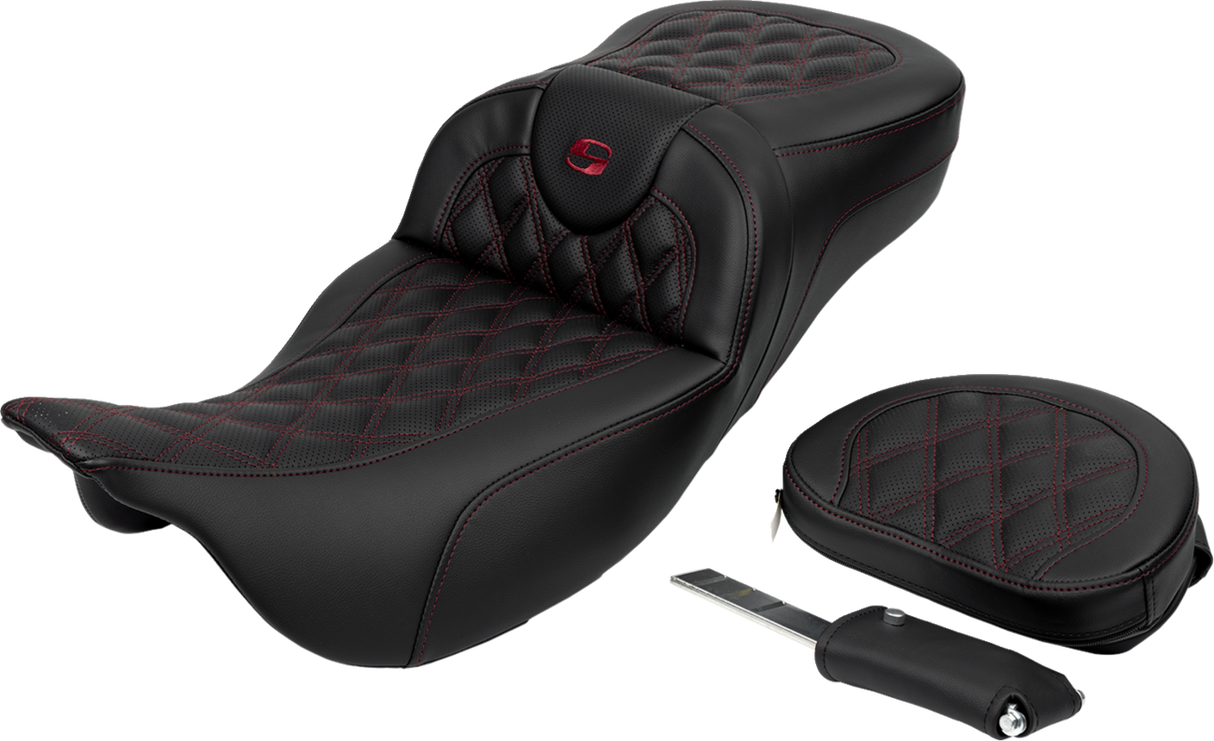 SADDLEMEN Roadsofa* Extended Reach Seat - Lattice Stitch - Wine Berry Stitch - with Backrest - FL '08-'23 808-07B-184B8
