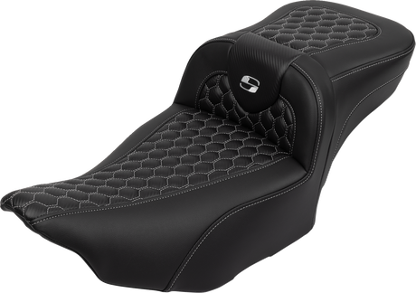 SADDLEMEN Roadsofa* Extended Reach Seat - with Backrest - Honeycomb - Silver Stitch - FLTR/FLHX '23-'24 823-07-190B5