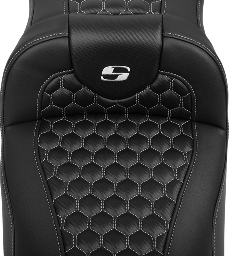 SADDLEMEN Roadsofa* Extended Reach Seat - with Backrest - Honeycomb - Silver Stitch - FLTR/FLHX '23-'24 823-07-190B5