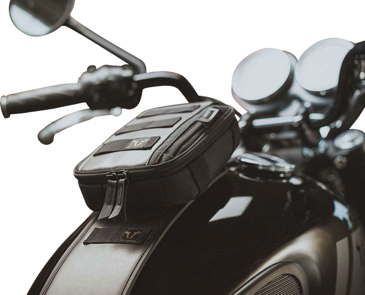 SW-MOTECH Legend Gear Tank Strap System - with LA3 Smartphone Bag - BMW BC.TRS.07.512.50000