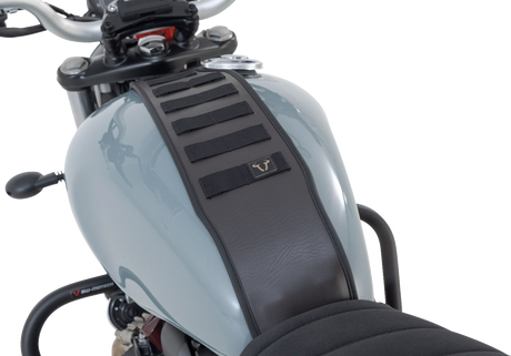 SW-MOTECH Legend Gear Tank Strap System - with LA3 Smartphone Bag - Triumph BC.TRS.11.667.50000