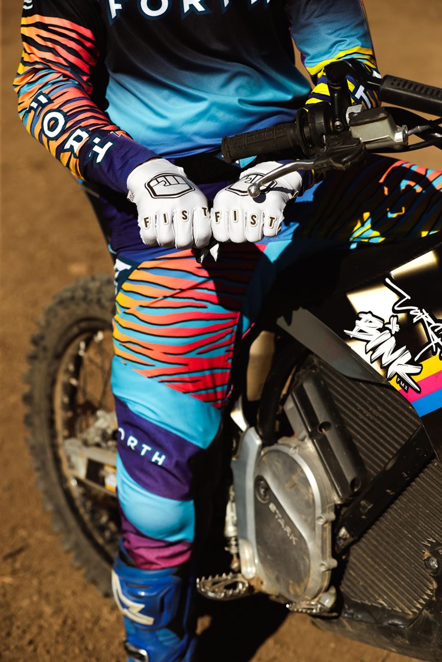 Fist - Strapped - Stocker