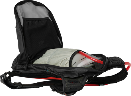 USWE Outlander Hydration Pack - 9L - Black 209077001