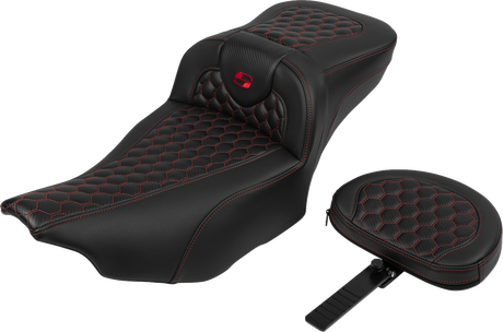 SADDLEMEN Roadsofa* Extended Reach Seat - with Backrest - Honeycomb - Red Stitch - FLTR/FLHX '23-'24 823-07-190B4