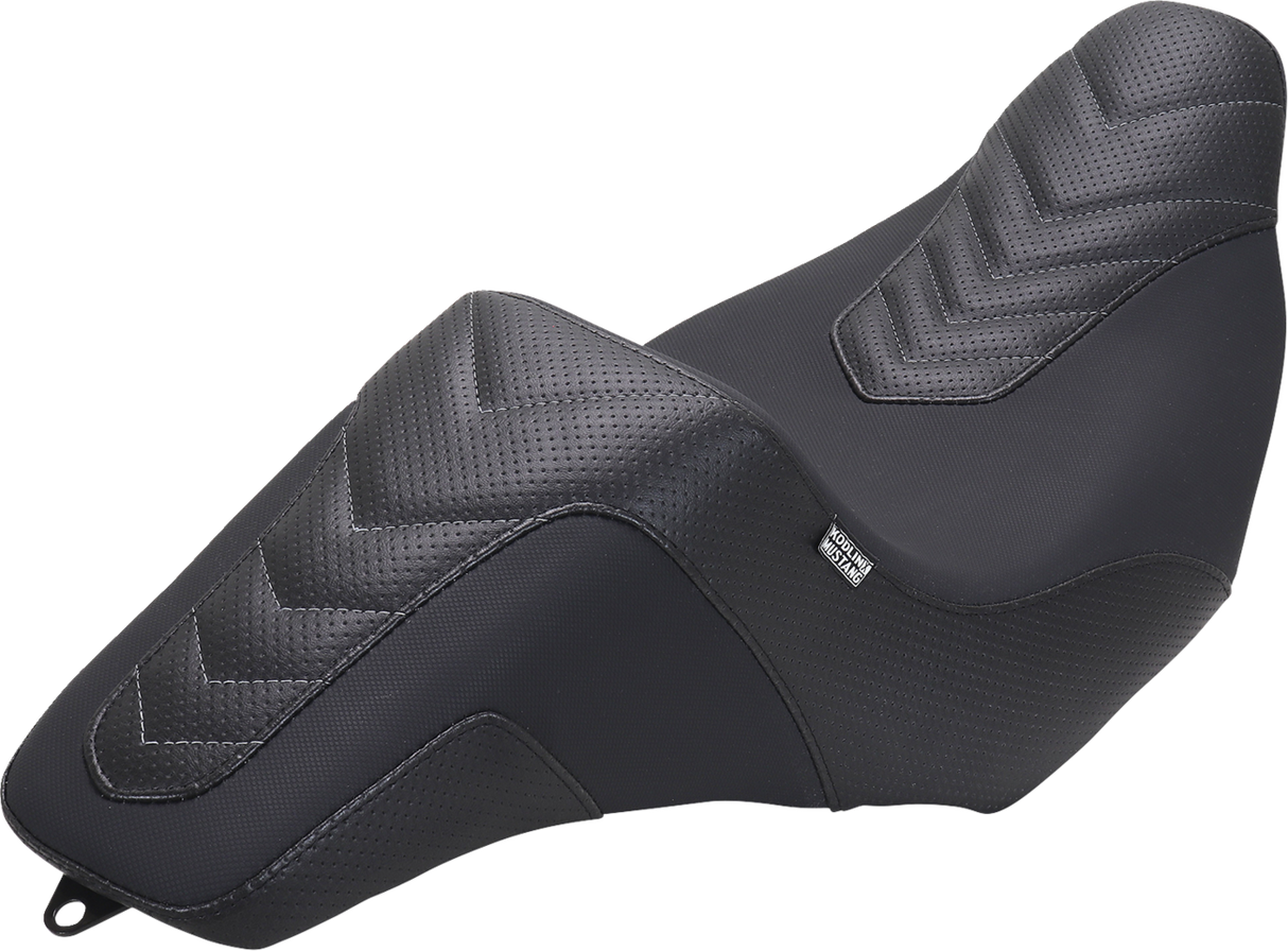 MUSTANG Signature Series Squareback™ Seat - Gripper Vinyl - Chevron - Gunmetal Stitch - FLH/FLT '23-'25 76324GM