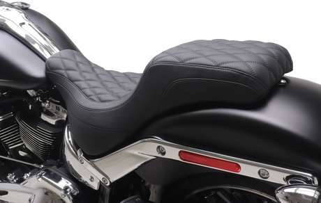MUSTANG One-Piece/2-Up Squareback Seat - Double Diamond - Black Stitch - FXBR '23-'25 86006