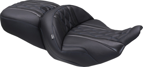 MUSTANG Deluxe One-Piece, 2-Up Seat - Diamond - Sky Blue Stitch - FLT/FLH '23-'25 89411SB