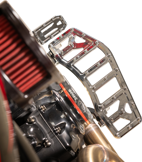 THRASHIN SUPPLY CO. Aggressor Floorboards - Chrome TSC-2219-3