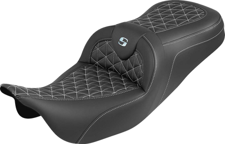 SADDLEMEN RoadSofa™ Tri Gripper Seat - Standard Reach - Silver Stitch - w/o Backrest - FLH/FLT '08-'25 808-07B-21005