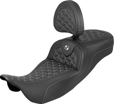 SADDLEMEN RoadSofa™ Tri Gripper Seat - Standard Reach - Silver Stitch - w/ Backrest - FLH/FLT '08-'25 808-07B-211B5