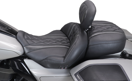 MUSTANG Heated Super Touring One Piece 2-Up Seat - Deluxe Diamond - Black Stitch - FLT/FLH '23-'25 89410