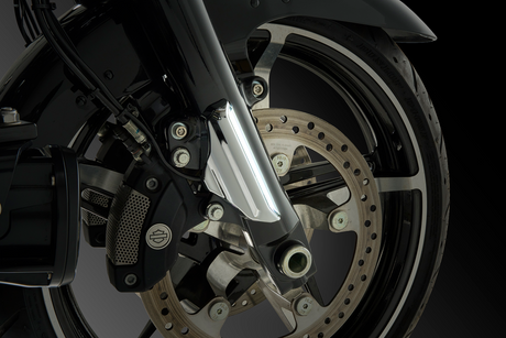 CIRO Fork Lights with Lightstrike Compatibility - Chrome - '24-'25 FLHX/FLHXU/FLTRX 42120