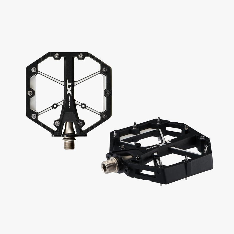 Shimano PEDAL PD-M8240 DEORE XT FLAT PEDAL W/O REFLECTOR BLACK