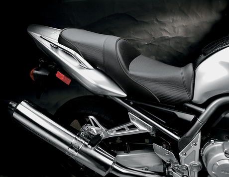 Sargent WS-549-19 World Sport Performance Seat - Black - Carbon FX - FZ1 '01-'05 | Street