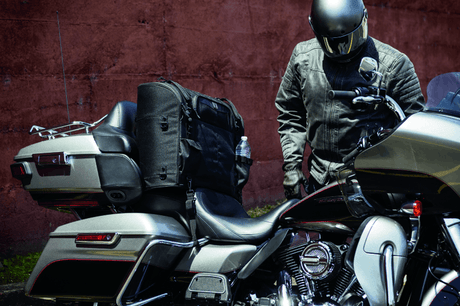 Kuryakyn Momentum Wanderer Seat Bag - Cycle City Outdoors