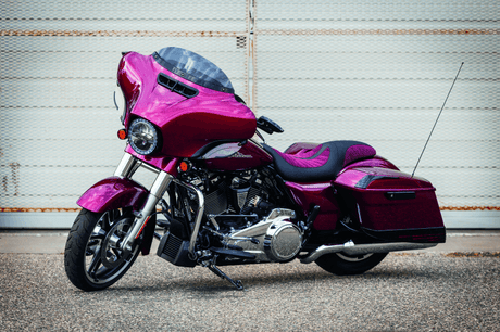 Kuryakyn Tri-Line Saddlebag Hinge Covers Gloss Black - Cycle City Outdoors