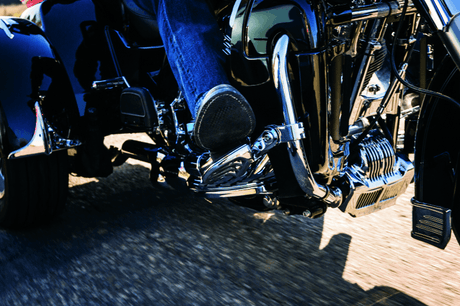 Kuryakyn Oil Cooler Cover 11-16 Touring Chrome - Cycle City Outdoors