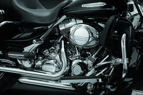 Kuryakyn Rear Cylinder Base Cover 09-16 Touring Models - Cycle City Outdoors