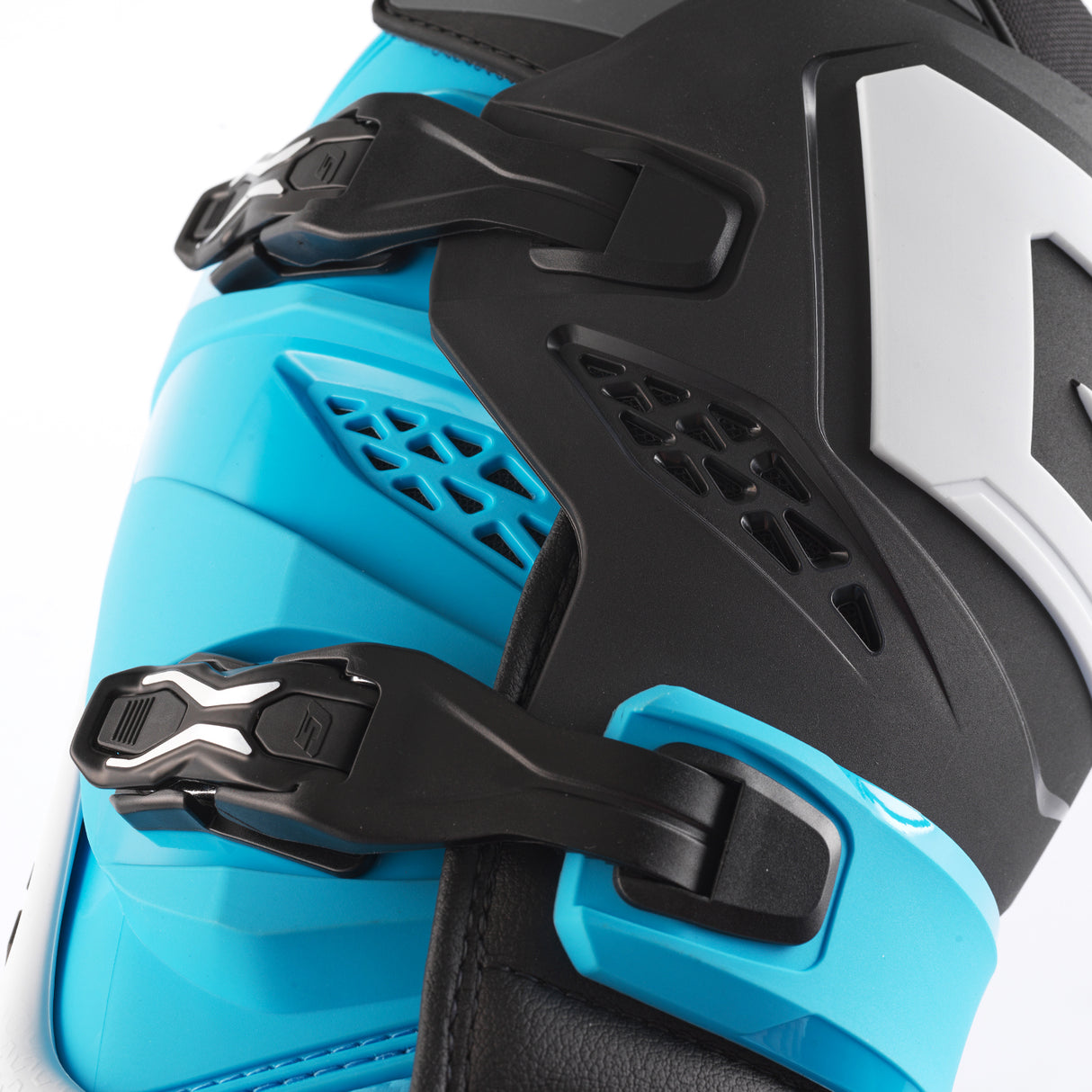 GAERNE SG 22 Boots Le White/Black/Light Blue - Part Number 2262-003-46